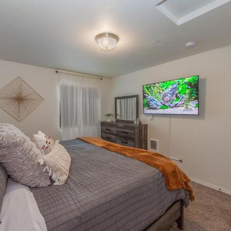 Modern And Stylish King Bed Wifi Free Parking Apartment Спокейн Вали Екстериор снимка